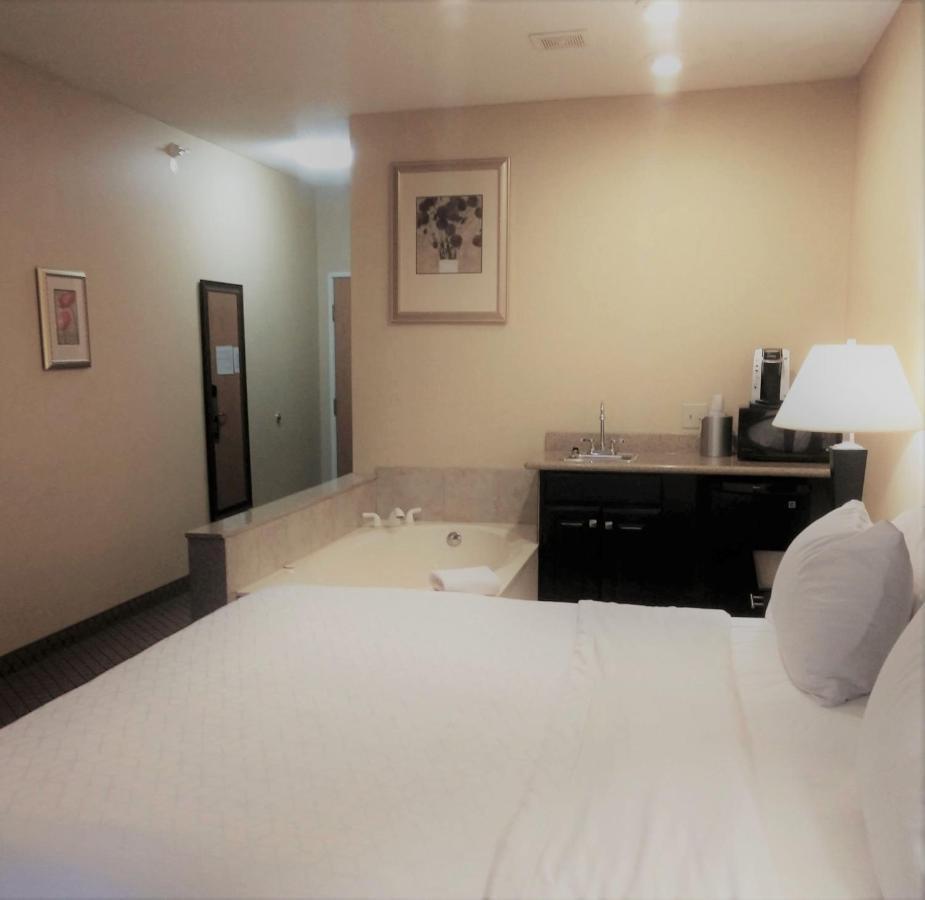 Holiday Inn Express Plymouth By Ihg מראה חיצוני תמונה