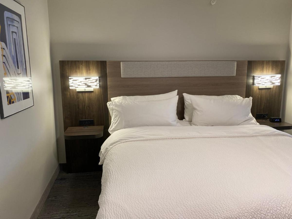 Holiday Inn Express Plymouth By Ihg מראה חיצוני תמונה