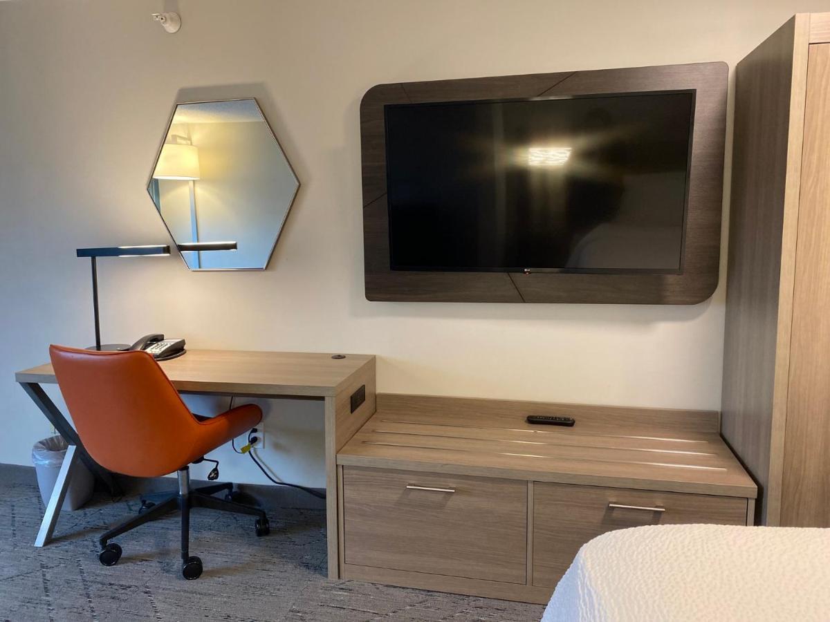 Holiday Inn Express Plymouth By Ihg מראה חיצוני תמונה