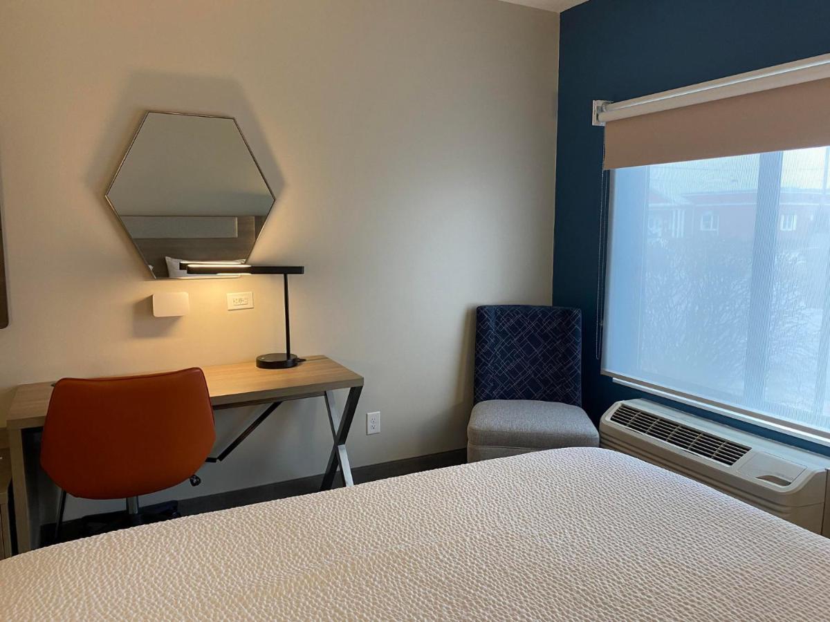Holiday Inn Express Plymouth By Ihg מראה חיצוני תמונה