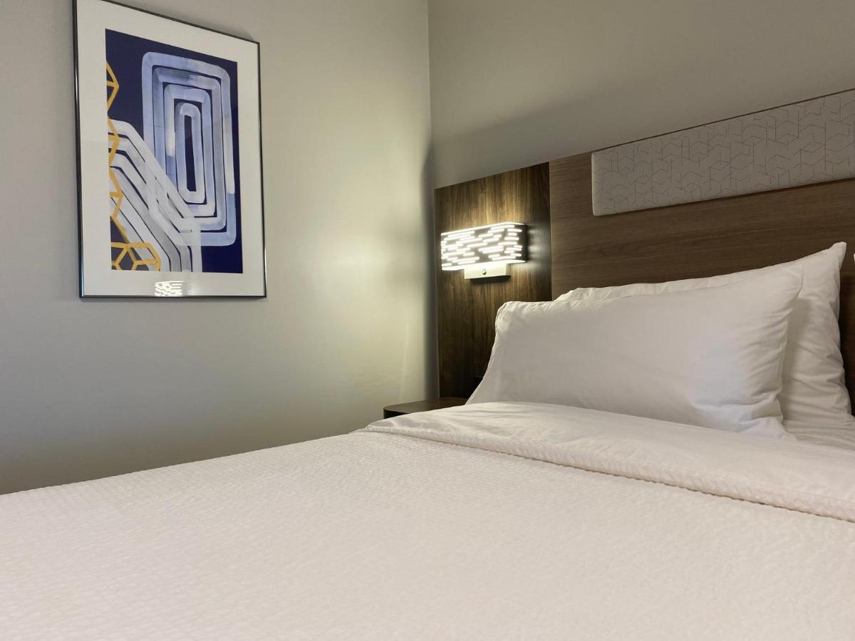 Holiday Inn Express Plymouth By Ihg מראה חיצוני תמונה