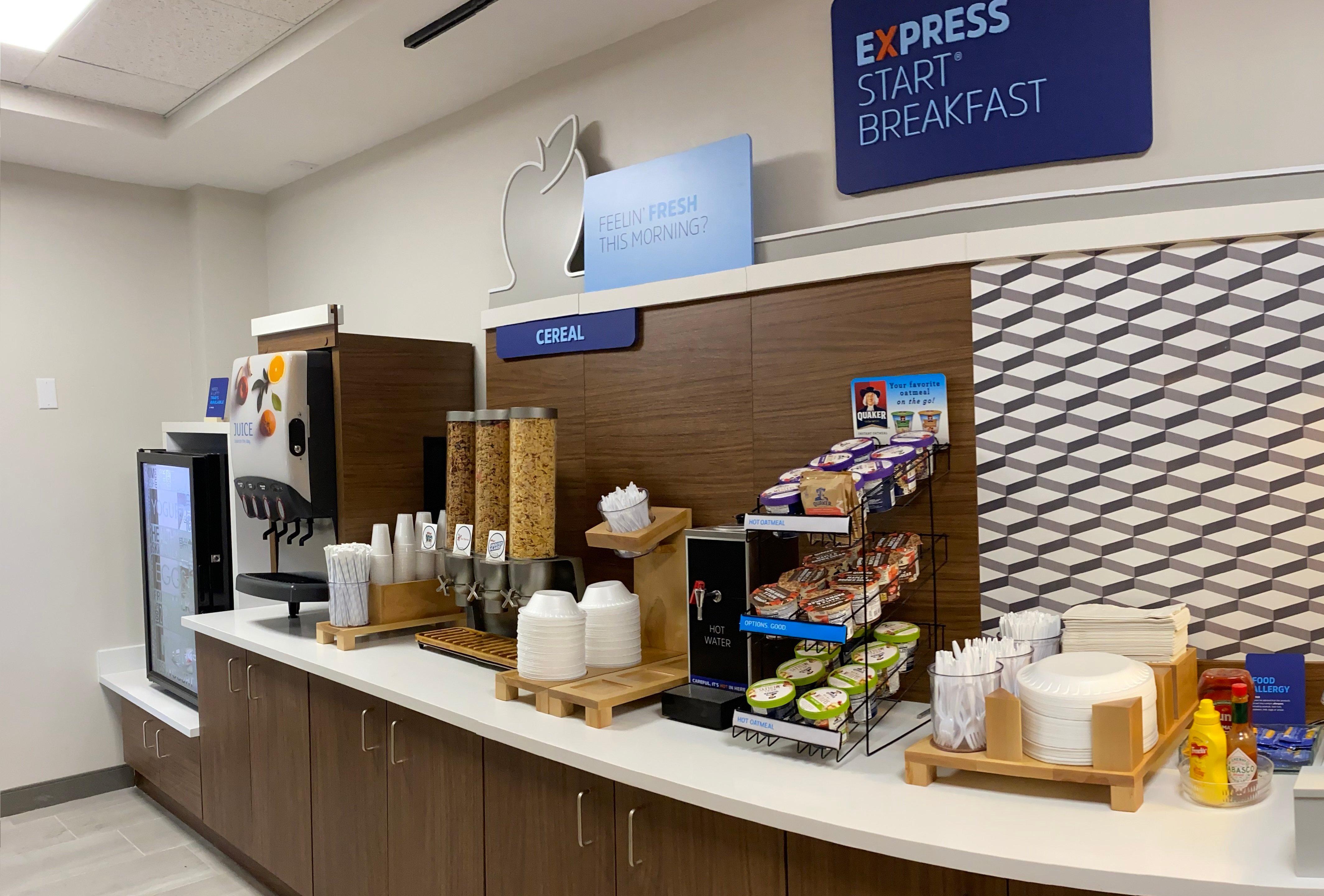 Holiday Inn Express Plymouth By Ihg מראה חיצוני תמונה