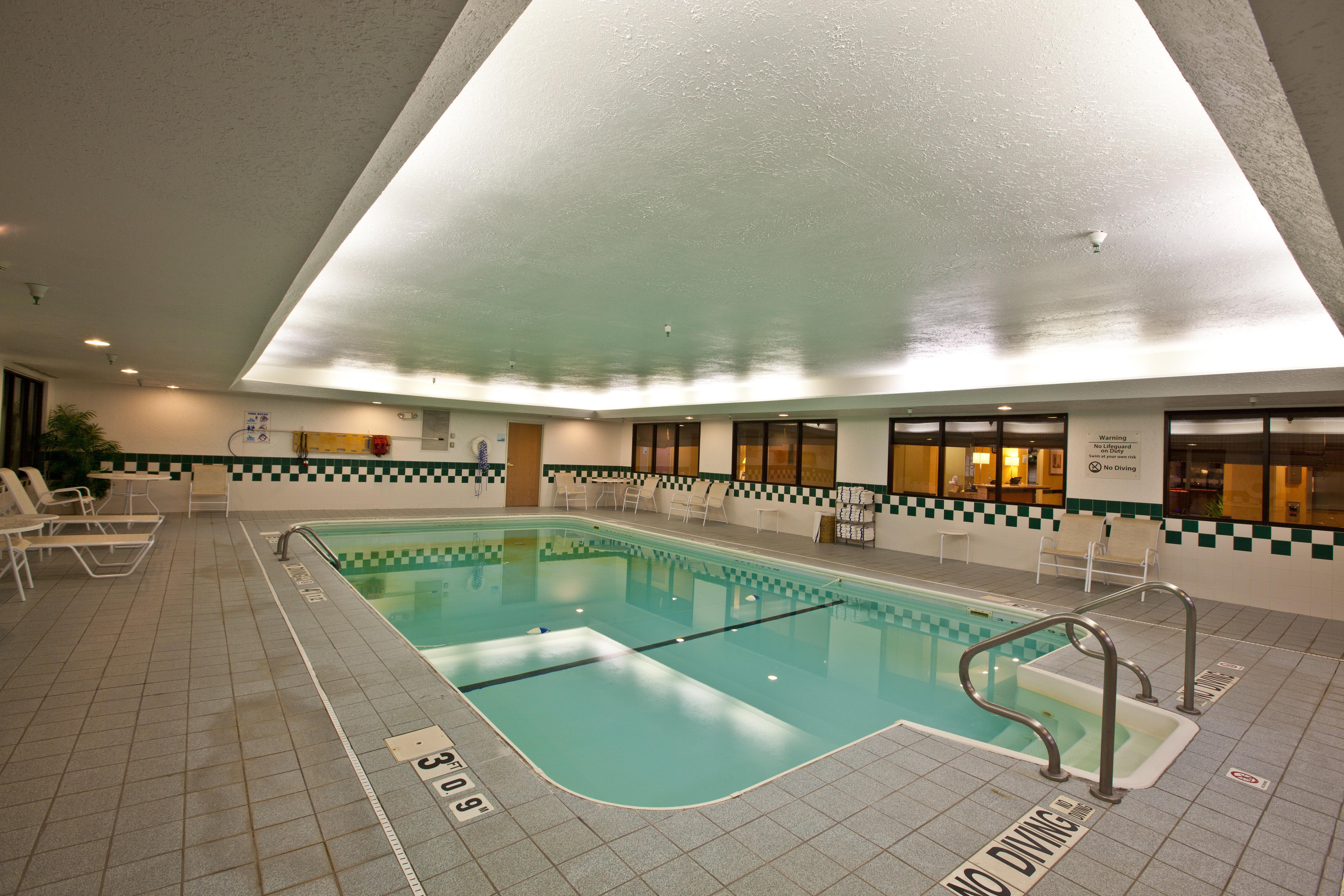 Holiday Inn Express Plymouth By Ihg מראה חיצוני תמונה